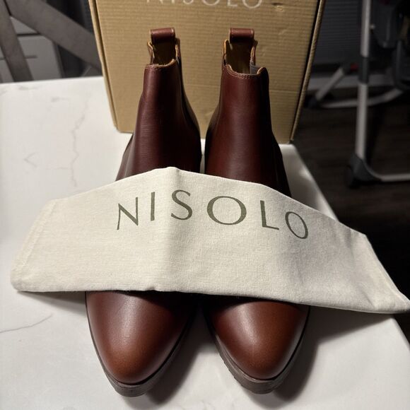 Nisolo Everyday Chelsea Boot, Auburn, Size 7 - Picture 7 of 9